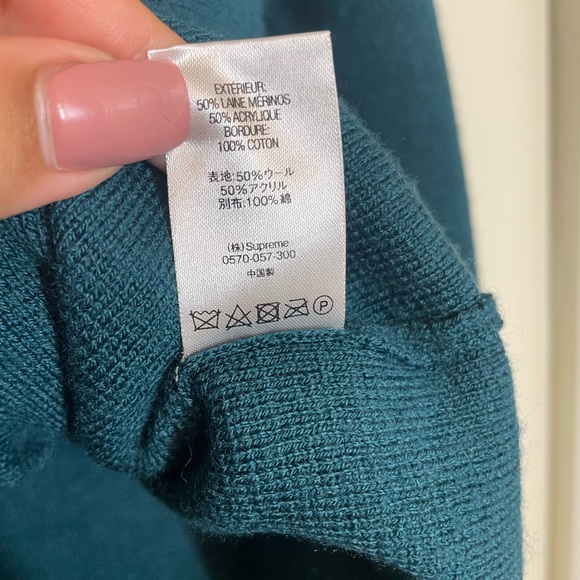 Supreme Corduroy Detailed Zip Sweater - Picture 9 of 10